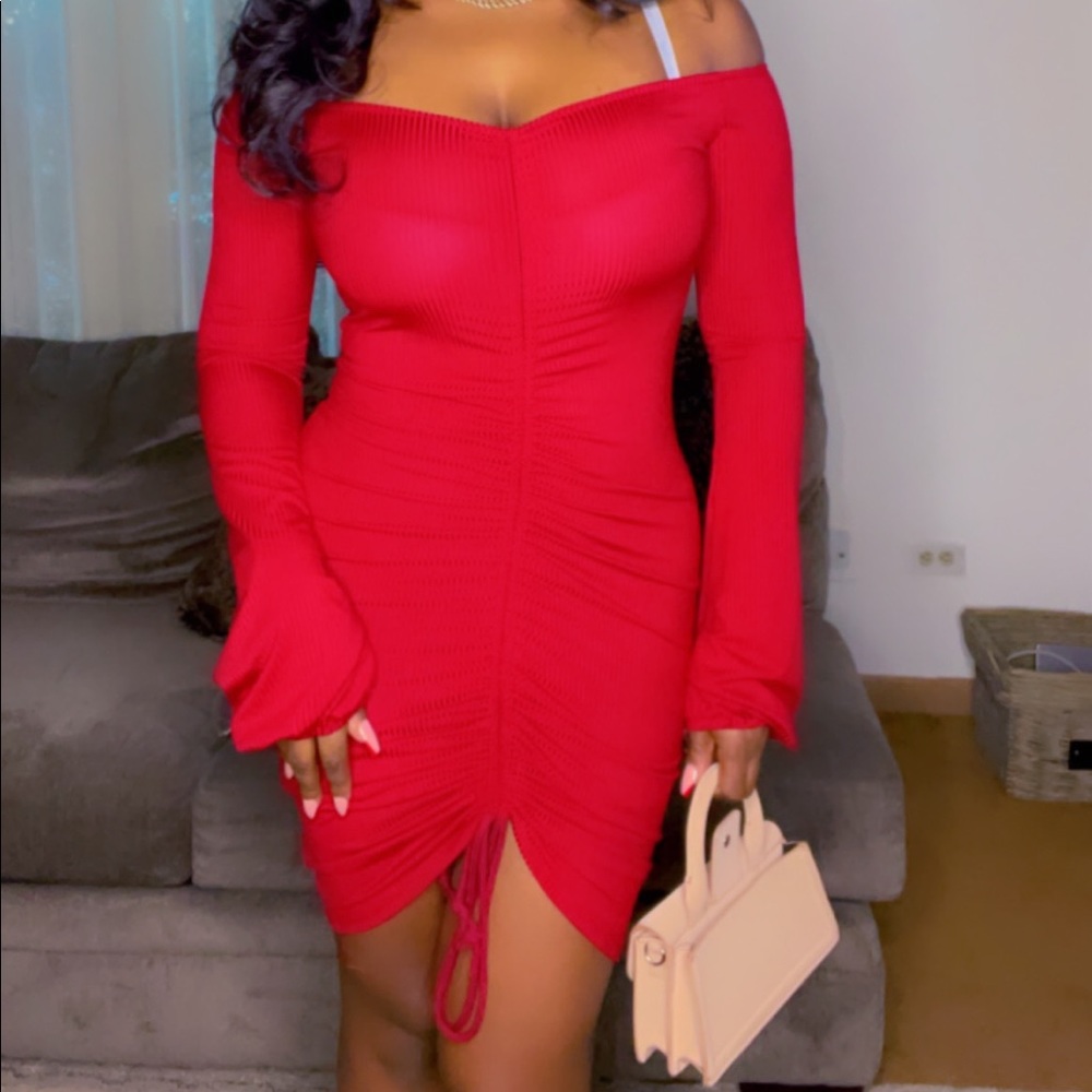 Long sleeve front scrunch dress (RED WINE) NEW!